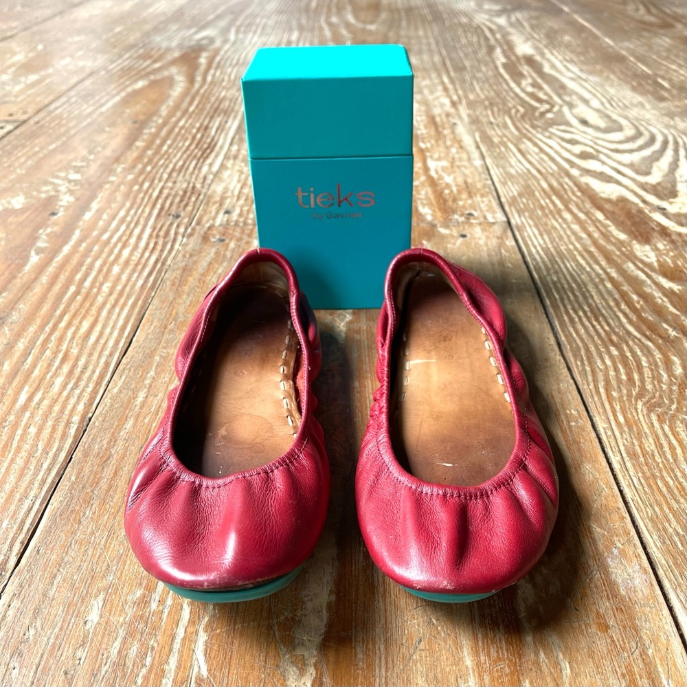 Tieks size 9 cardinal red leather ballet flats